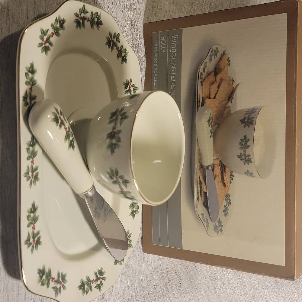 Living Quarters Holiday Holly Christmas 3 Piece‎ Pocelain Serving Ensemble